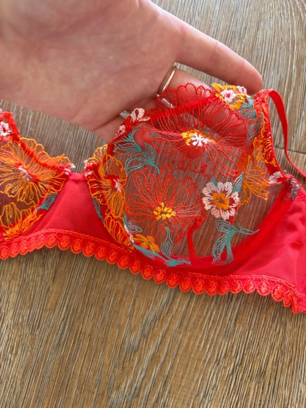 Victoria's Secret Red Floral Embroidered Underwire Bra with Multicolor Accents - Picture 3 of 4